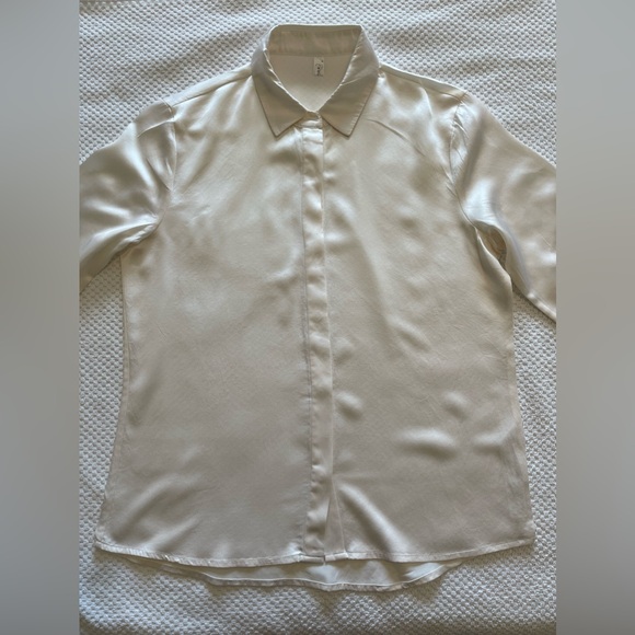 Lily Silk Basic Concealed Placket Women Silk Shirt - Picture 6 of 10